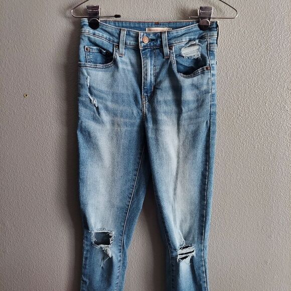 Levis 721 High Rise Distressed Skinny Jeans Size 26 - Picture 2 of 4